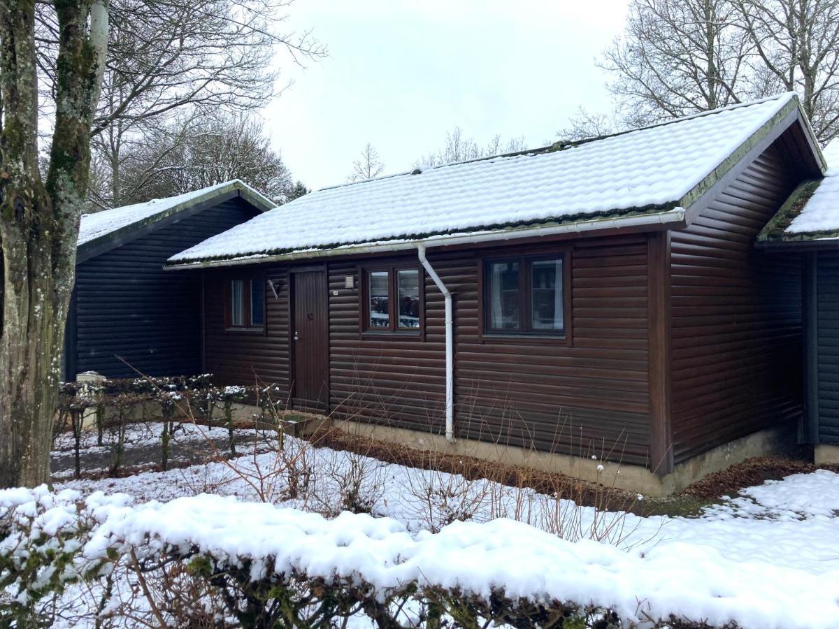 Familie Meys Chalets - Chalet 249 - La Boverie Rendeux ภายนอก รูปภาพ